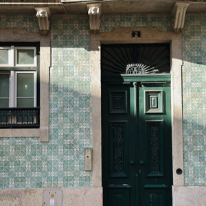 裸体杨幂张开腿露出尿口让我捅
